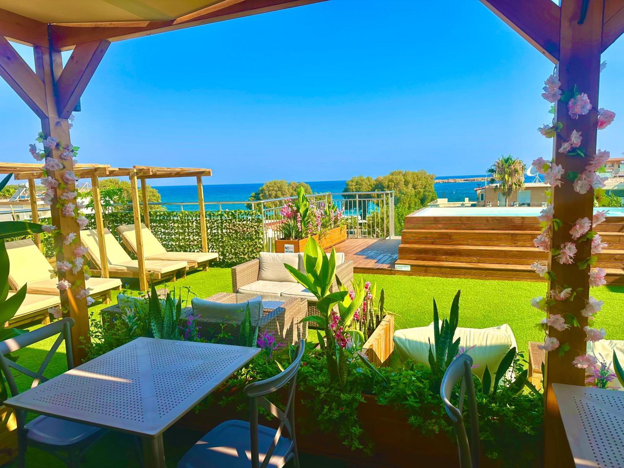 Pearl Seaside Cozy Apartments Chania  Eksteriør billede